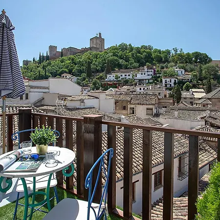Genteel Mirador De Reyes
